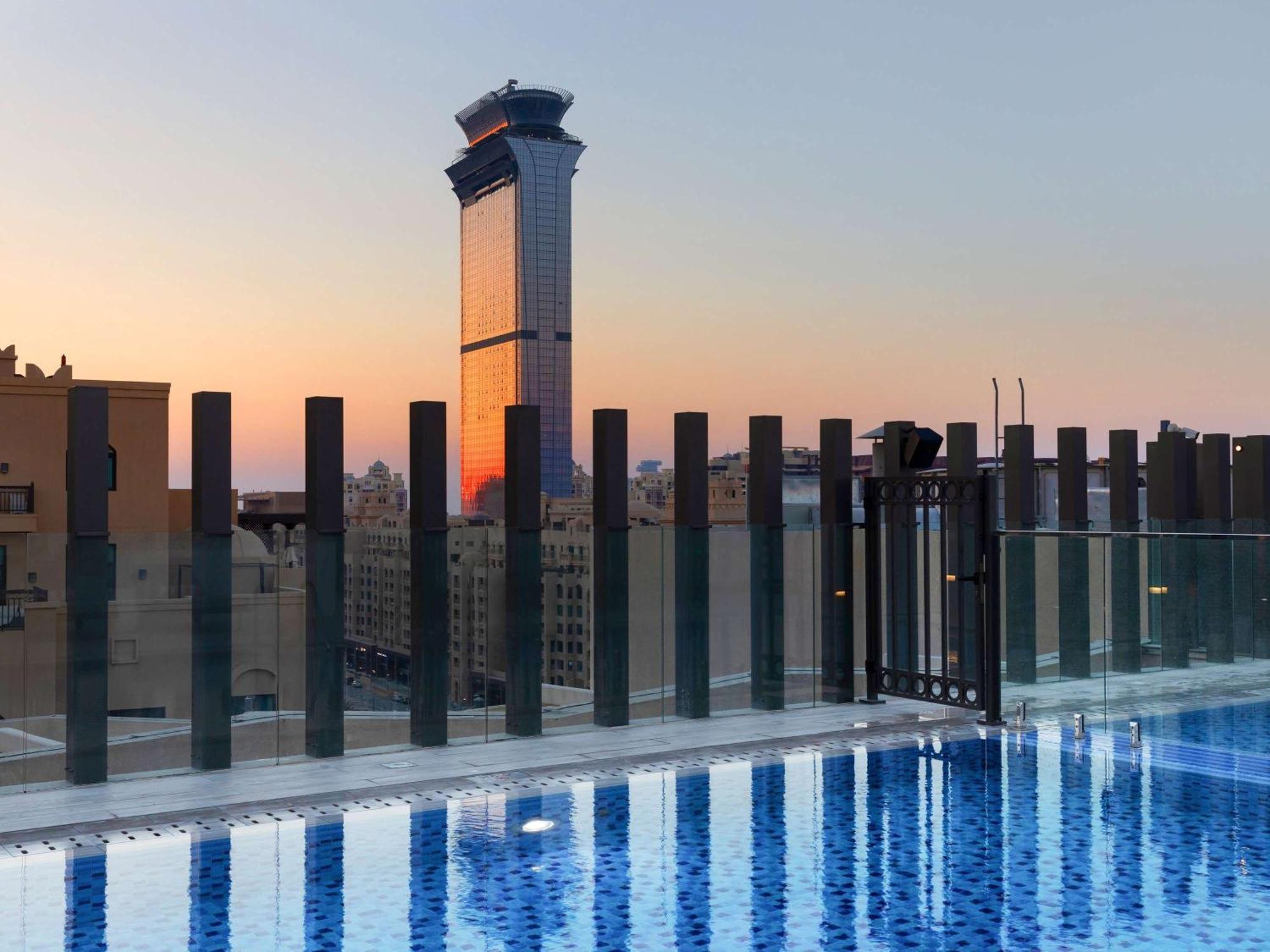 Adagio Premium The Palm Aparthotel Dubai Exterior photo
